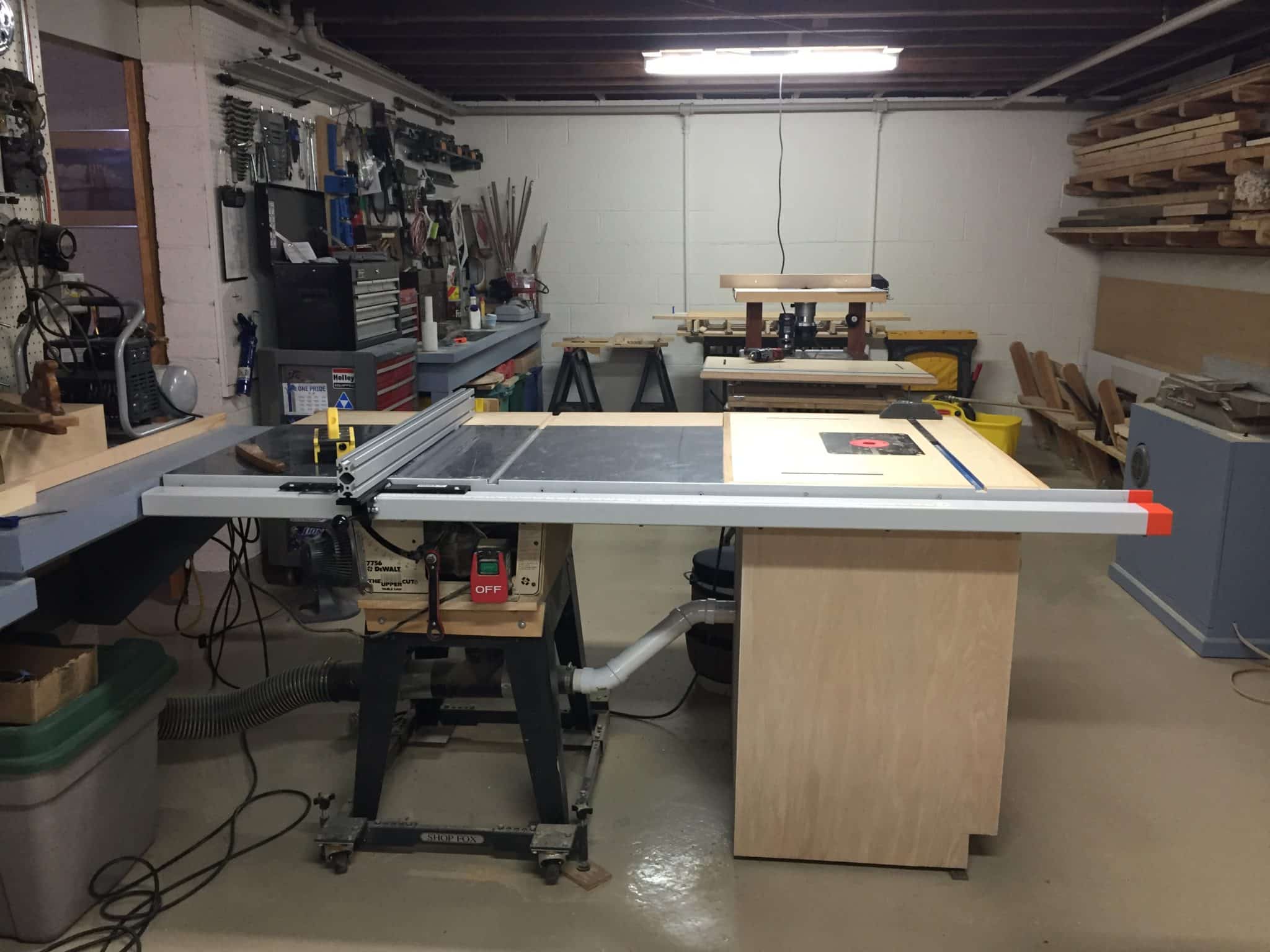 Featured image of post Very Super Cool Tools Router Fence : Very super cool review thats awesome and made in america by guys just like us just a good idea that they capitalized on.